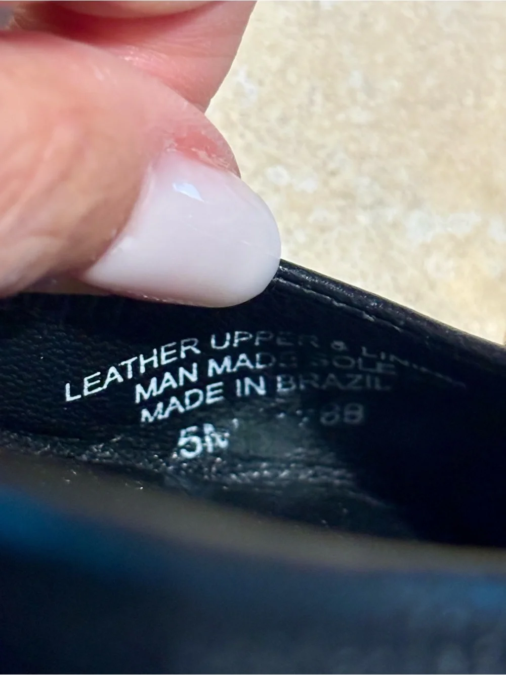 Tory Burch Minnie Black Leather Ballet Flats with Gold Logo Medallion size 5